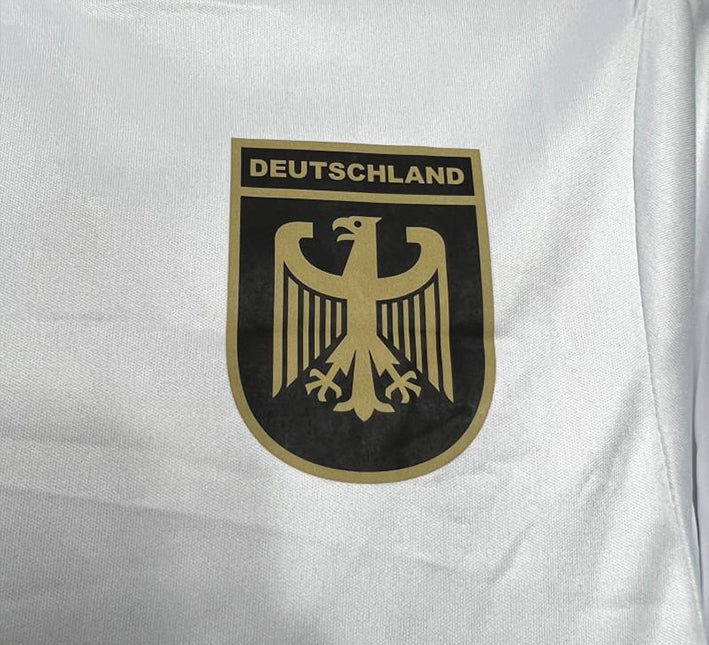 maillot-concept-de-l-allemagne-edition-euro-saison-deux-mille-quatre-cent-vingt-quatre-vingt-cinq Konzept-Trikot Deutschland Euro Edition Saison 2425