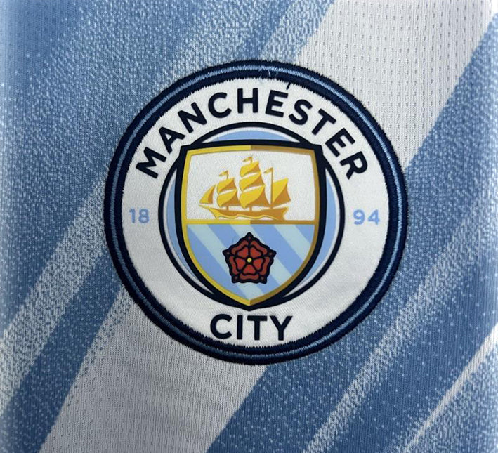 Manchester City himmelblaues Trikot mit Vereinswappen Heim
