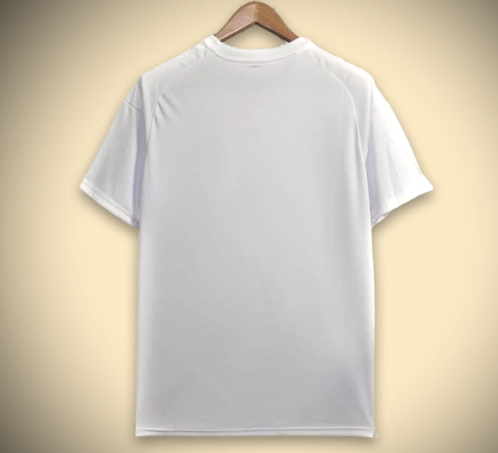 Real Madrid weißes Drachenmotiv Konzepttrikot limitierte Edition