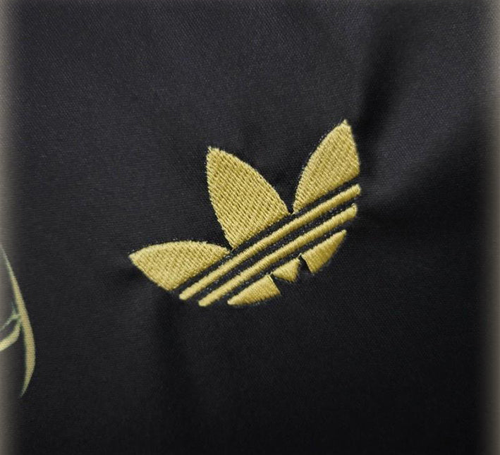 Konzept-Trikot Real Madrid goldenes Drachenmotiv Edition 2425