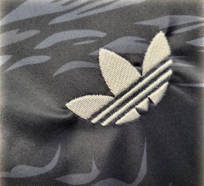 Konzepttrikot Real Madrid Streetwear schwarz rot Drachenmotiv für Fans