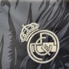Real Madrid rotes Drachen-Design auf schwarz 2024 2025