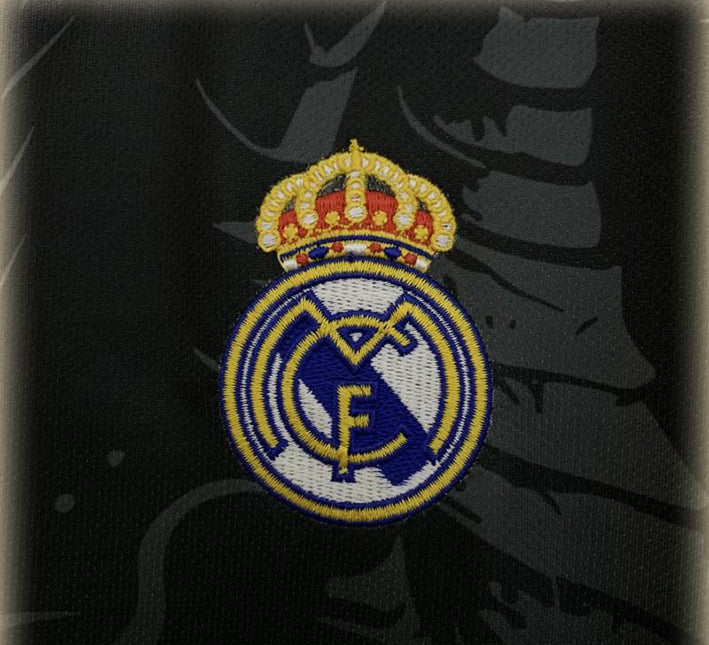 Real Madrid Concept lila Drache 25/26 Trikot