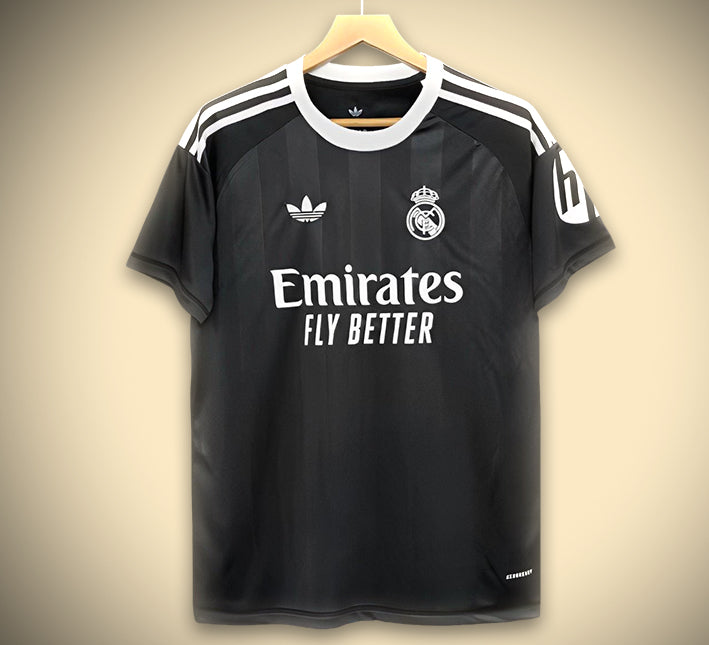 MAILLOTREALMADRID2425gardien-1.jpg Real Madrid Torwarttrikot Schwarz 2025-2026 Vorderansicht