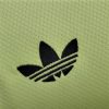 Real Madrid Torwarttrikot Grün 2024-2025 Seitenansicht