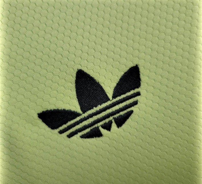 Real Madrid Torwarttrikot Grün 2024-2025 Seitenansicht