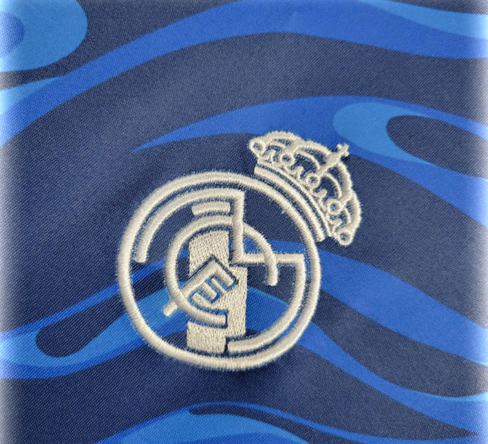 Real Madrid blaues Design-Konzepttrikot neue Saison