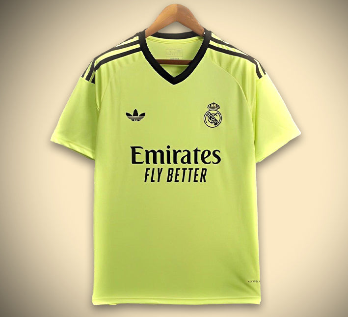 Real Madrid Torwarttrikot Grün 2024-2025 Vorderansicht
