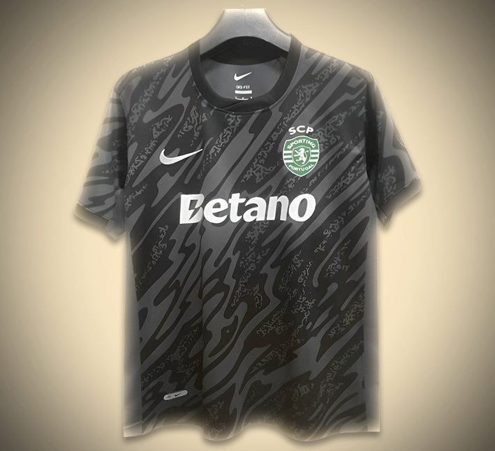 Sporting CP Schwarzes Torwarttrikot 2024-2025 Vorderansicht