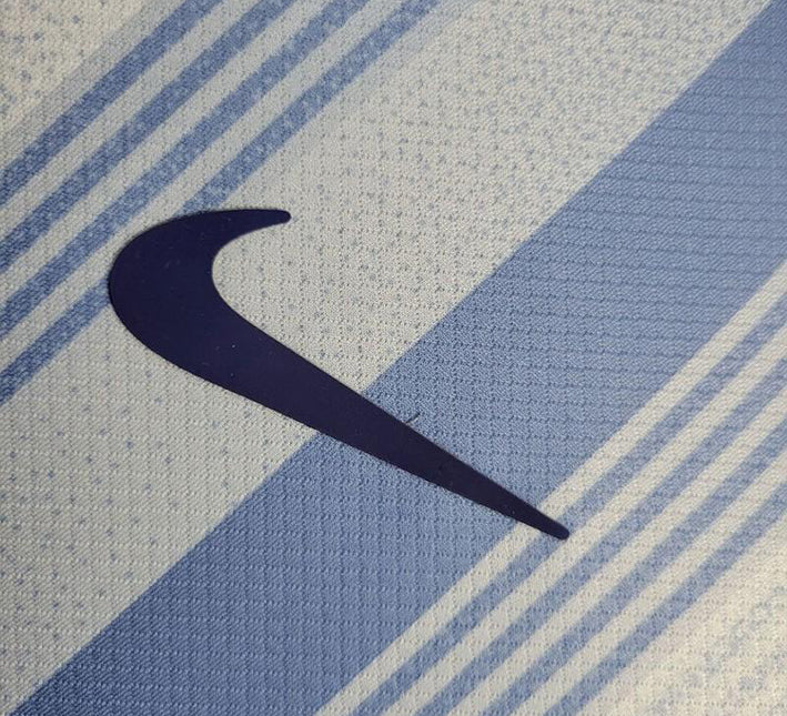 Tottenham Heimtrikot 2024-2025 Stoffdetail