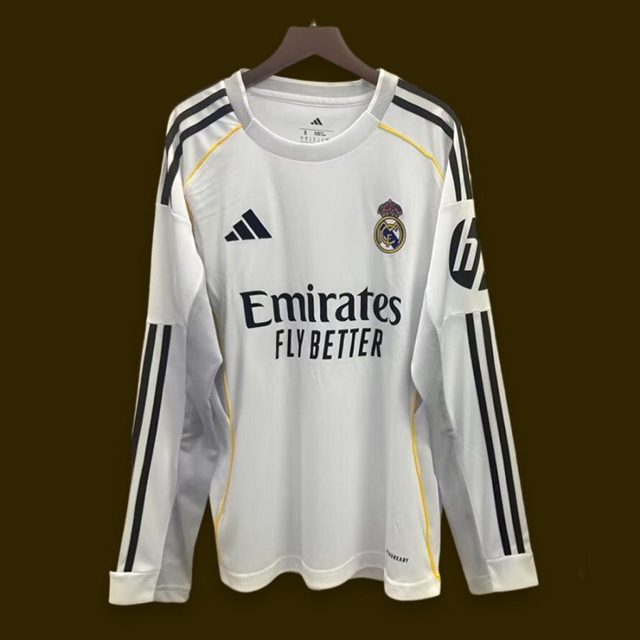 Langarmtrikot Real Madrid 2025/2026 Vorderansicht