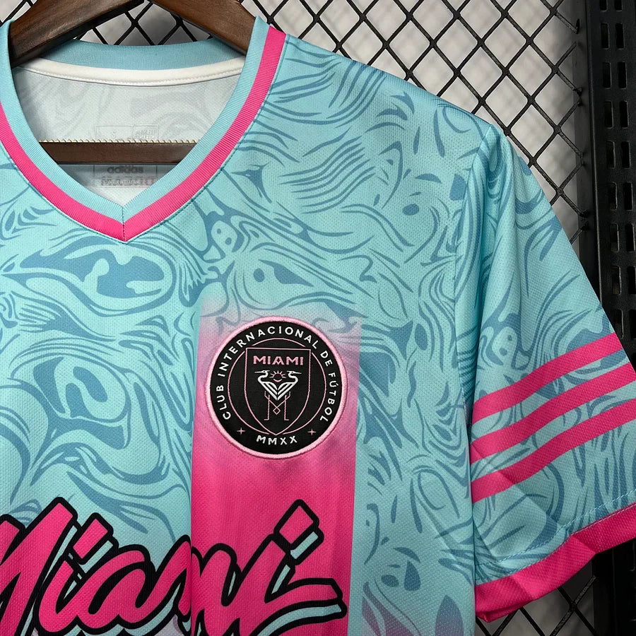 maillot-concept-inter-miami-saison-2024-2025-rose-noir-avec-logo-club Inter Miami Konzepttrikot Saison 2024/2025 Pink Schwarz mit Vereinslogo