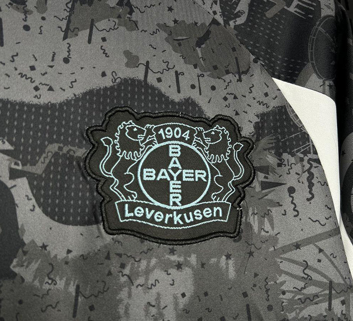 tenue-exterieure-bayer-leverkusen-troisieme-maillot-football-2024-2025 Auswärtstrikot Bayer Leverkusen drittes Trikot Fußball 2024/2025