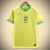 tenue-officielle-bresil-domicile-avec-ecusson-et-finitions-modernes Offizielles Brasilien Heimtrikot mit Wappen und modernen Details
