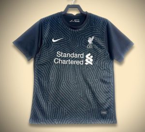 Liverpool Torwarttrikot rot mit Vereinswappen