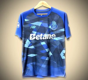 Aufwärmshirt FC Porto Halloween Thema Kollektion 2425