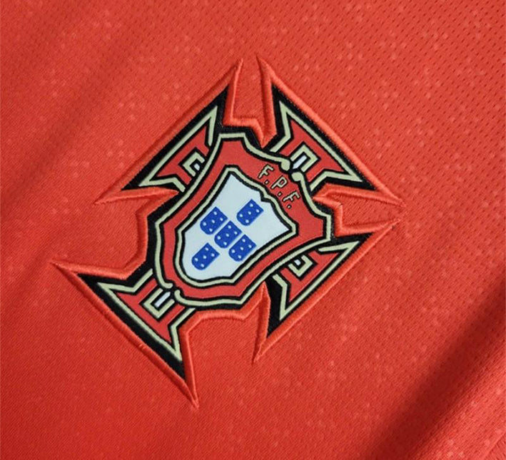 Portugal Heimtrikot 2024-2025 Seitenansicht