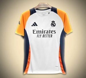 maillotrealmadridavantmatch-1.jpg Real Madrid Vorbereitungstrikot 2024-2025 Vorderansicht