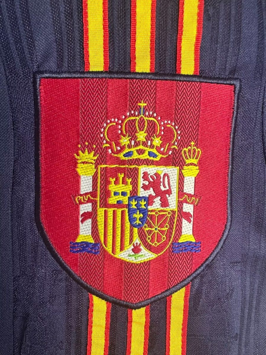 jersey-espagne-exterieur-retro-coupe-classique Spanien Auswärtstrikot Retro klassischer Schnitt