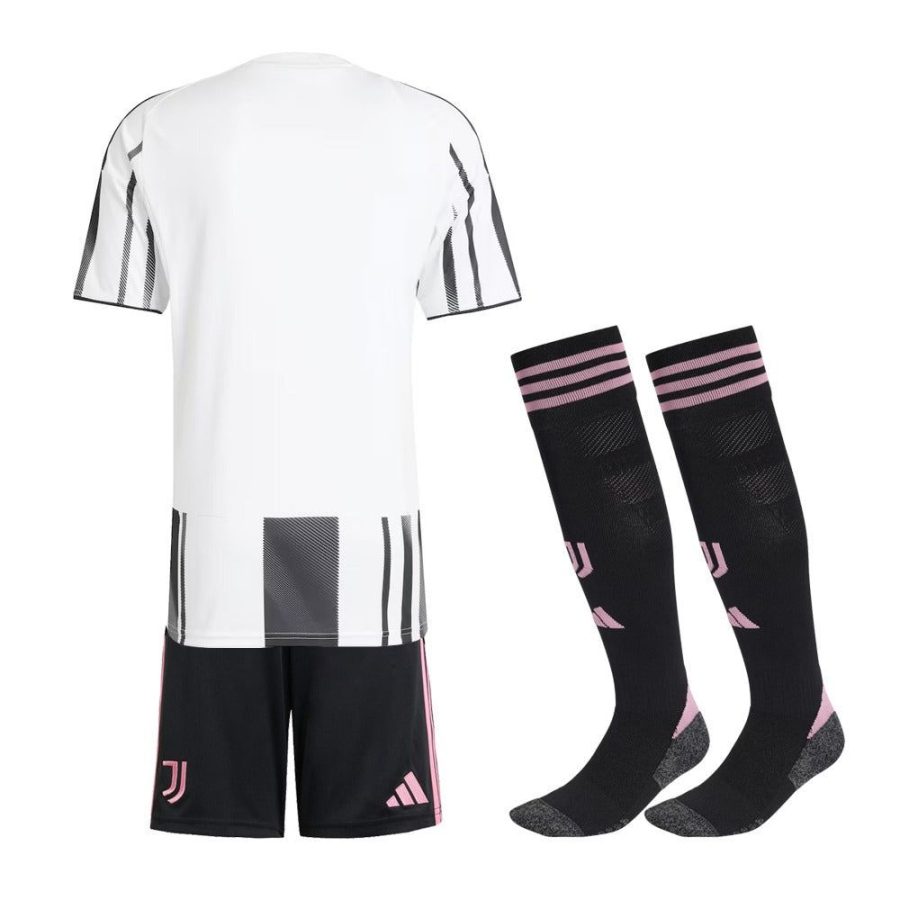 Juventus Kinder Heimtrikot 2025/2026 mit Shorts