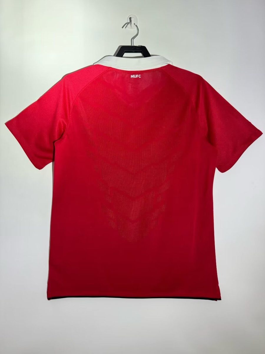 maillot-domicile-manchester-united-saison-2010-2011 Heimtrikot Manchester United Saison 2010 2011
