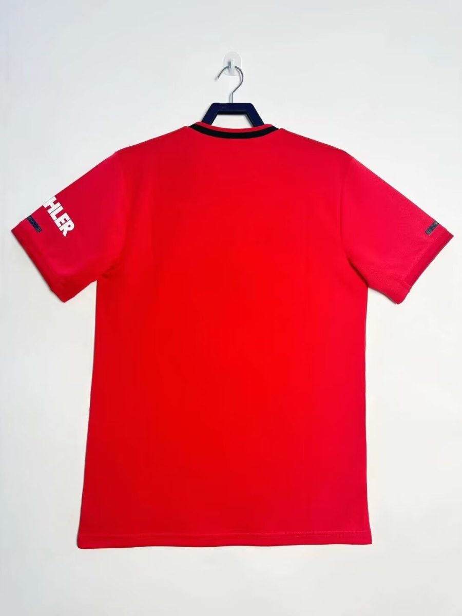 Heimtrikot Nottingham Forest Saison Vintage rot mit Vereinswappen