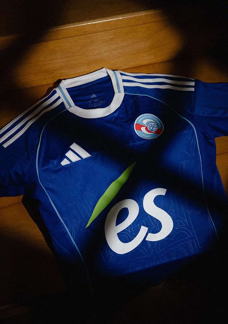 maillot-domicile-rc-strasbourg-saison-2025-2026 RC Strasbourg Heimtrikot Saison 2025 2026