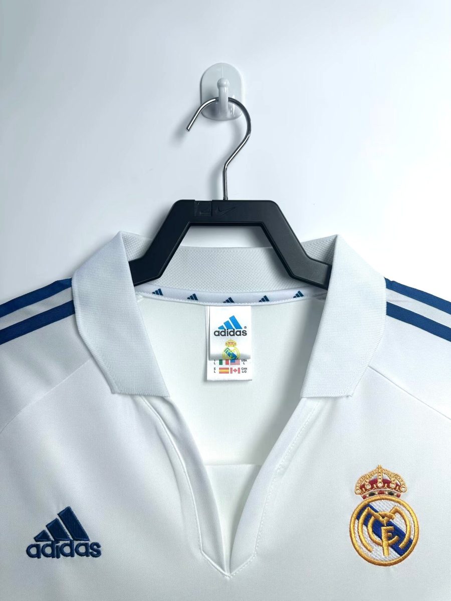 Heimtrikot Real Madrid Saison 2001 2002