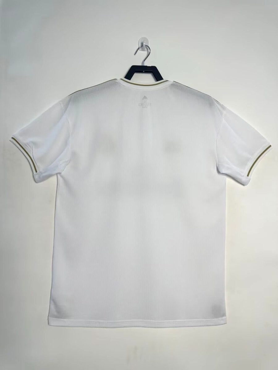 Heimtrikot Real Madrid Saison 2019/2020 weiß mit Vereinswappen