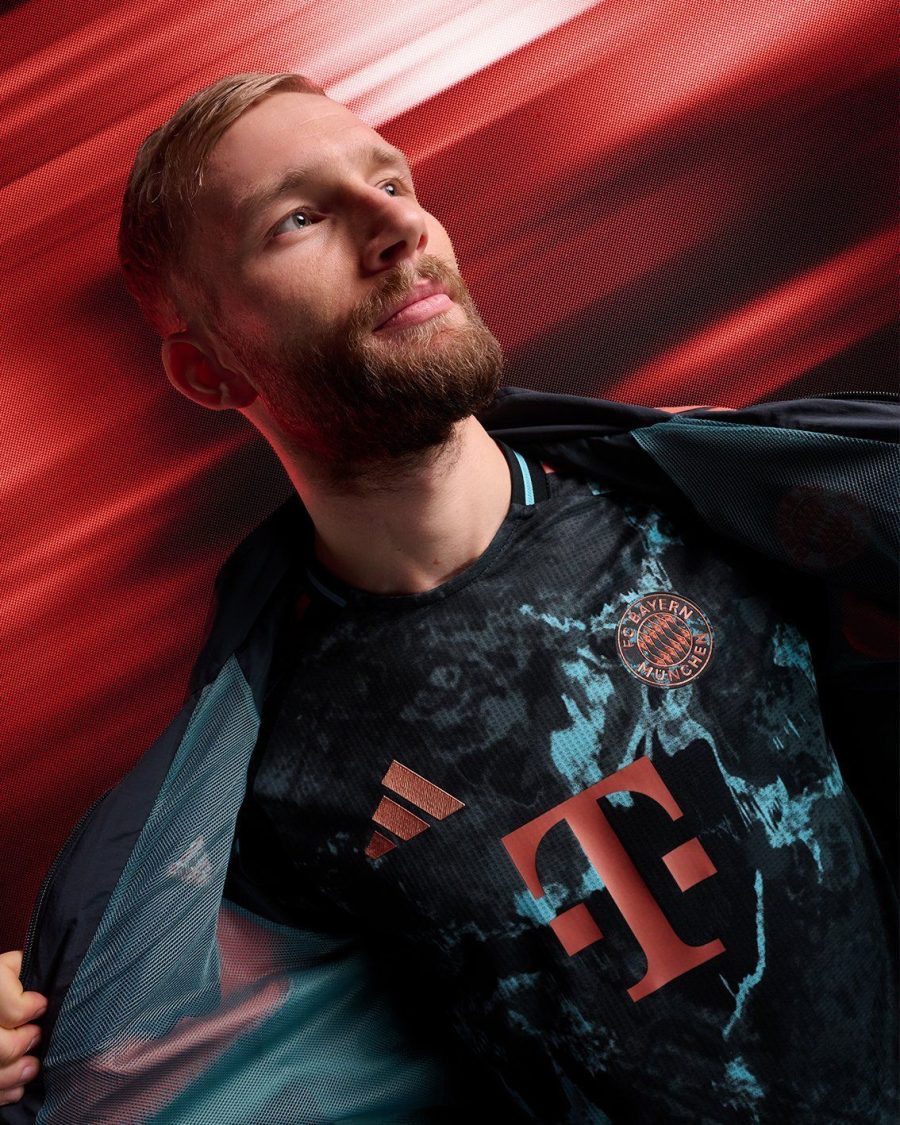 Bayern München Auswärtstrikot Saison 2024 2025 Adidas