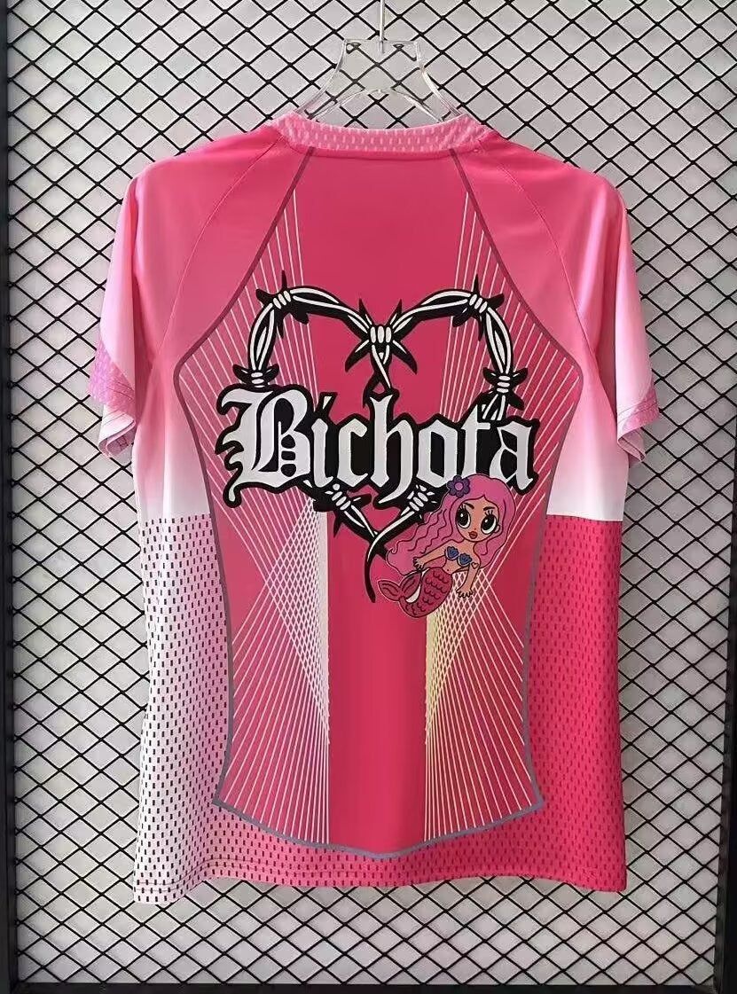 offizielles FC Barcelona Trikot rosa Edition Zusammenarbeit Karol G für Fans