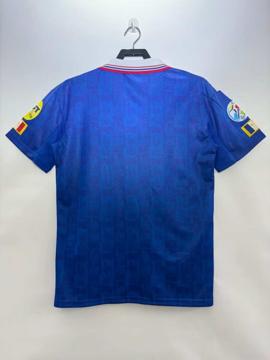 maillot-vintage-bleu-des-bleus-version-domicile-avec-ecusson Vintage blaues Trikot der Bleus Heimversion mit Wappen