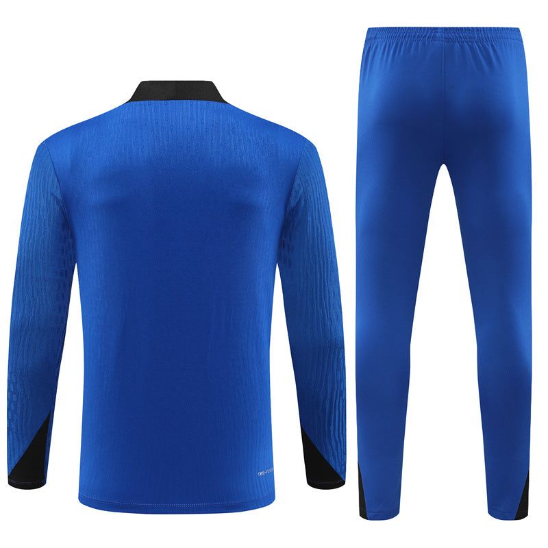 survetement-haut-et-bas-style-coree-du-sud-collection-saison-deux-mille-vingt-quatre-deux-mille-vingt-cinq Trainingsanzug Jacke und Hose Südkorea-Stil Kollektion Saison 2024 2025