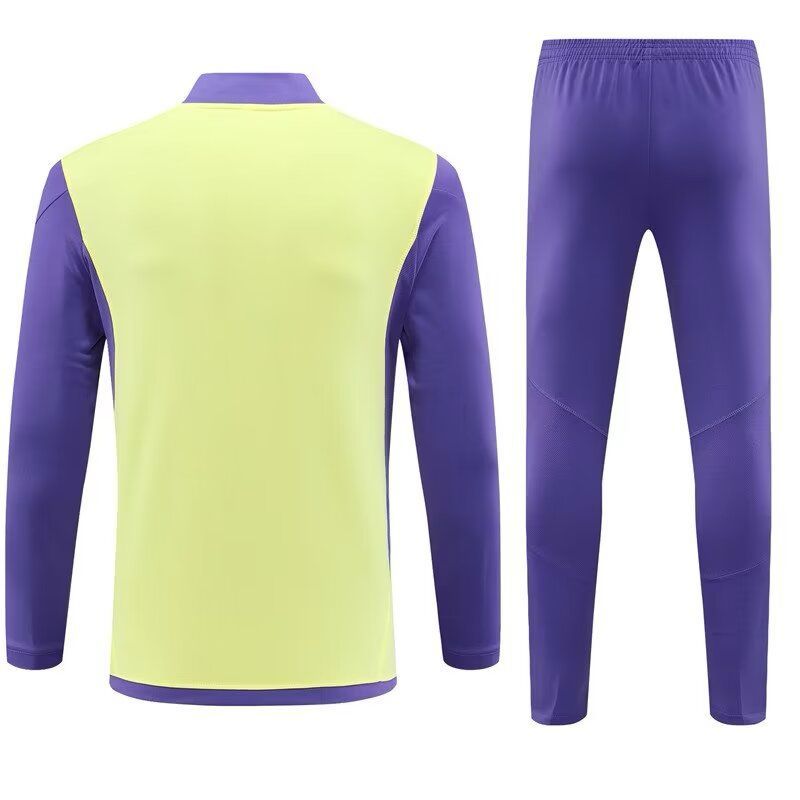 Real Madrid Trainingsanzug Oberteil und Hose Saison 2023 2024