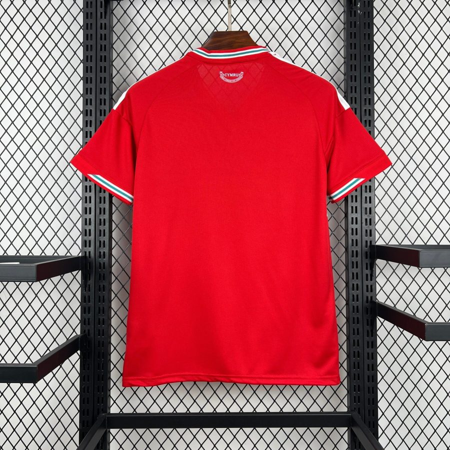 Walisisches Fußball Heimtrikot 2026 rot