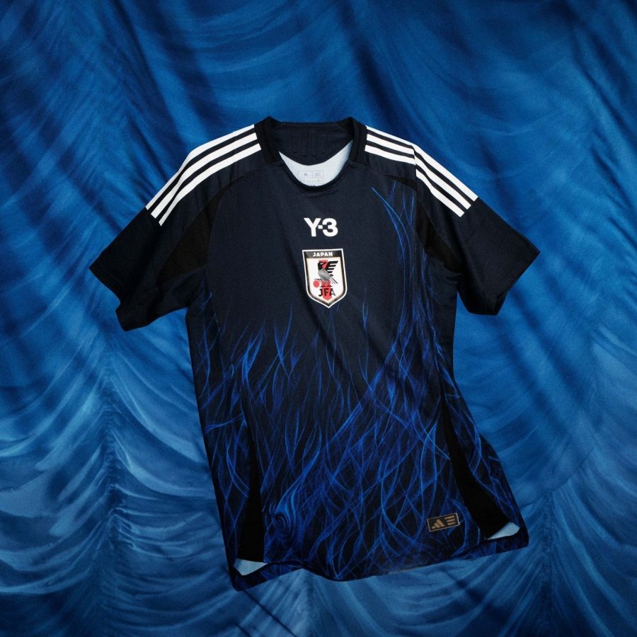 tenue-de-football-japon-domicile-2024-haut-supporter-bleu-marine Japan Fußballoutfit Heim 2024 Trikot Fan marineblau