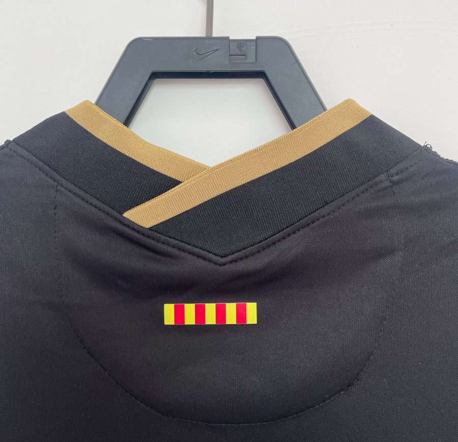 Offizielles Barça Auswärtstrikot blau und granatrot