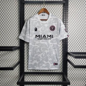 37B95DABC420A648274D7FF4C6301911_540x_eeb54422-5221-4db7-bb79-8abab0fceba3.jpg Inter Miami Trikot 2023-2024 Limitierte Edition Grau