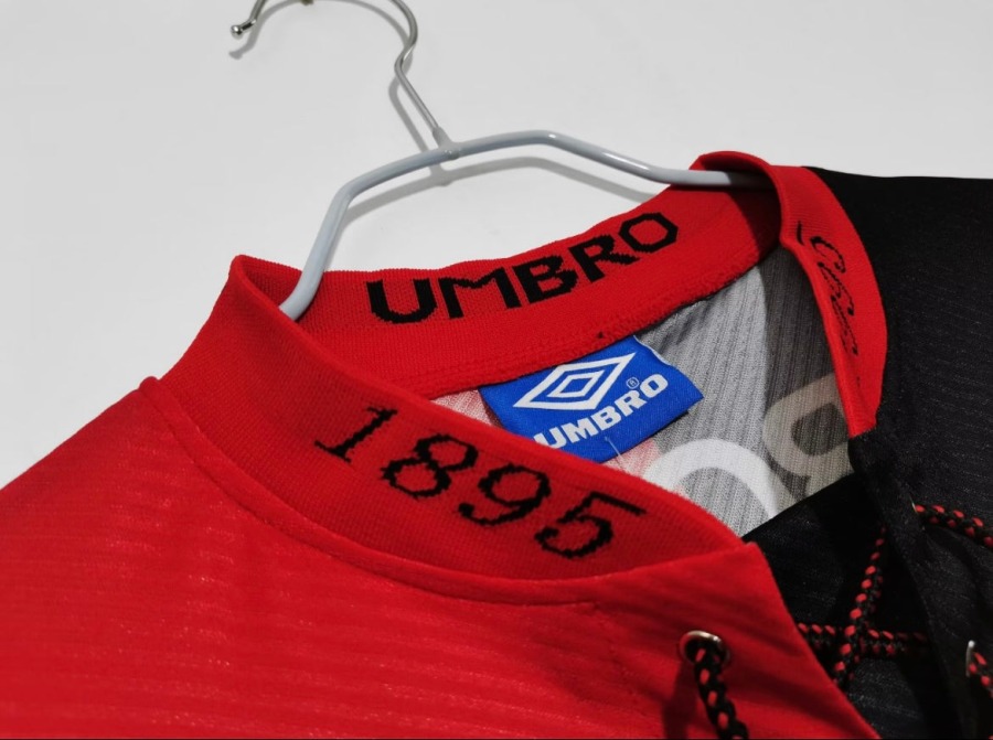 37DBD27D-A9B0-4FC6-B06C-F9772FBD50DF.jpg Flamengo Heimtrikot 1993/94