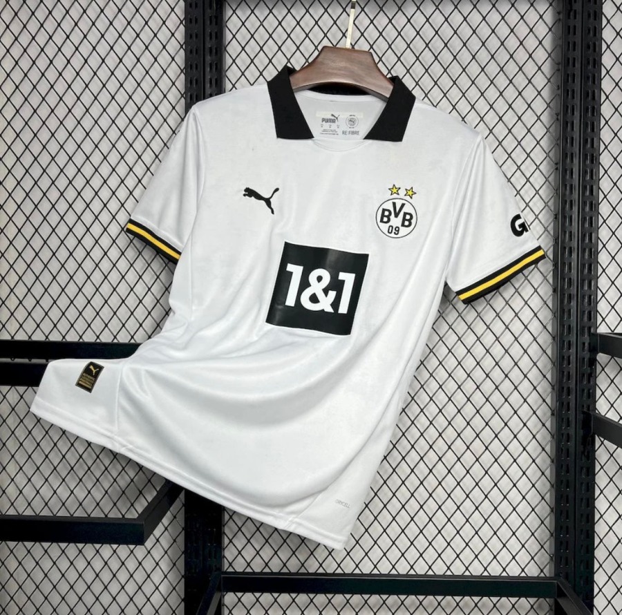 62A43A60-6D33-44B6-911C-E735C8E254D2.jpg BVB Dortmund Third Trikot 2024/25