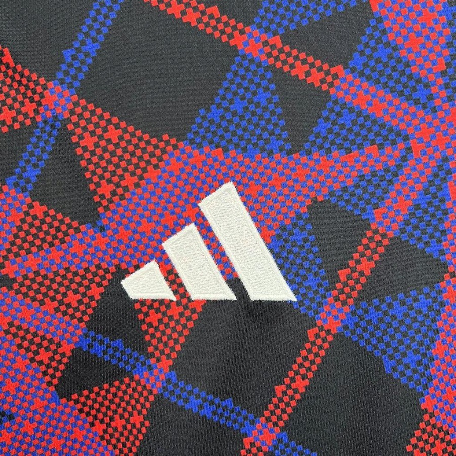 6_1750044235000.jpg Lyon Training Trikot 2025-26