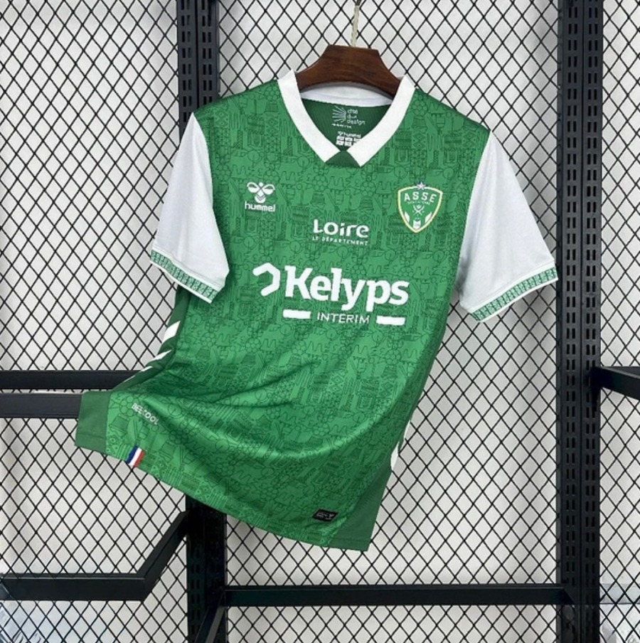 8CE3A7ED-F520-42E5-8378-74338928D946.jpg ASSE Heimtrikot 2025/26