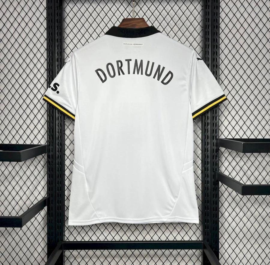 9449CBE3-122F-49EB-BA46-2A6628A459A4.jpg BVB Dortmund Third Trikot 2024/25