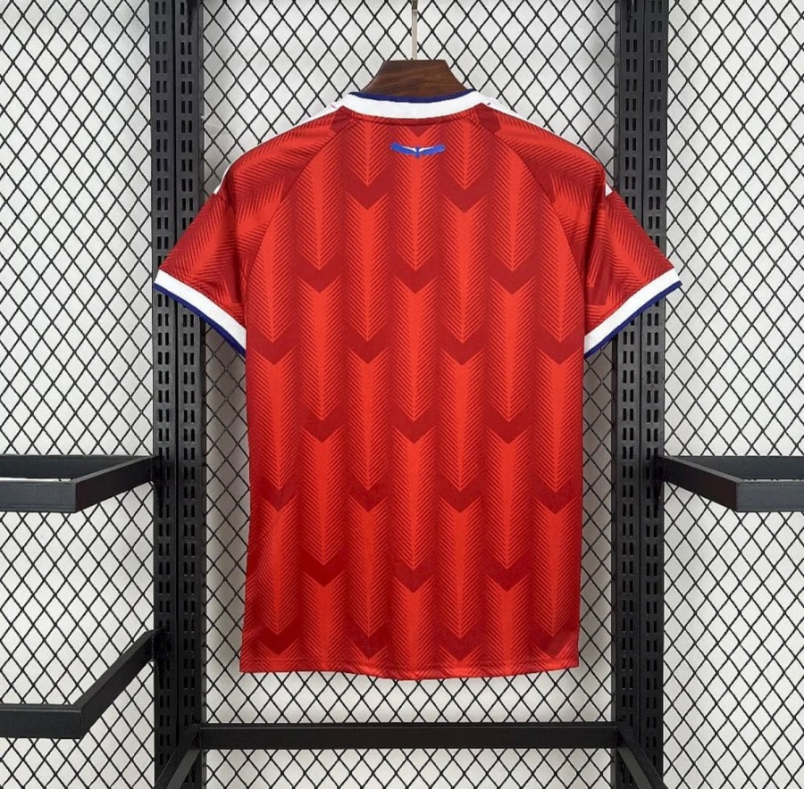 BE003A16-9A38-4779-95AE-14D66E82BDD9.jpg Chile Heimtrikot 2025