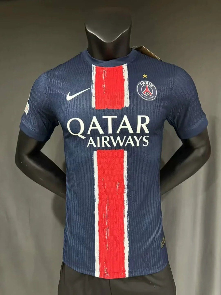 PSG Heimtrikot 2024/25 mit dem Stern