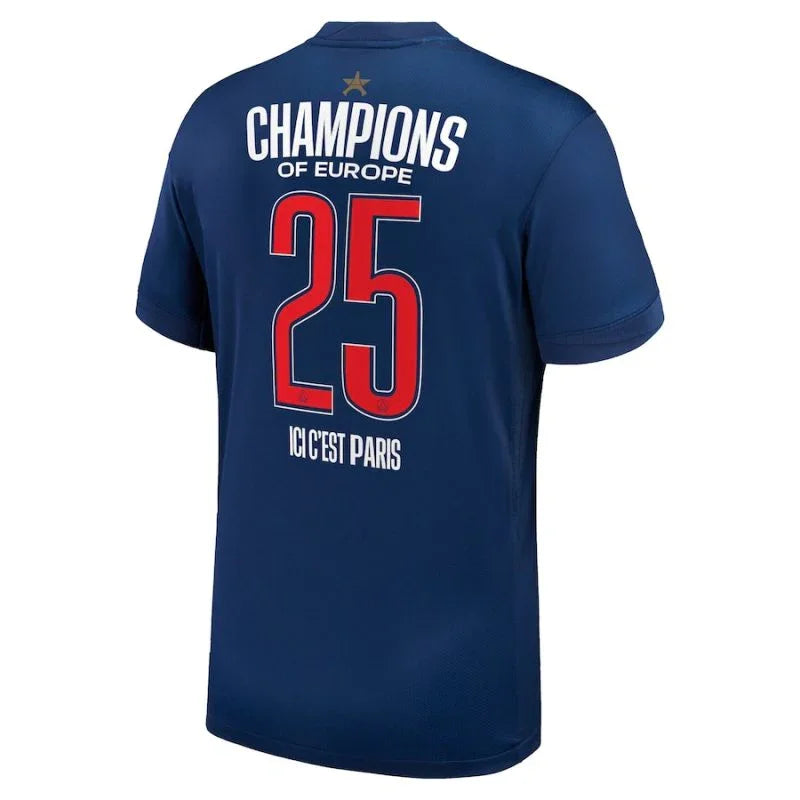 PSG Heimtrikot 2024/25 mit dem Stern