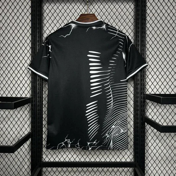 Real Madrid Schwarz & Grau Panther Trikot 2024/25