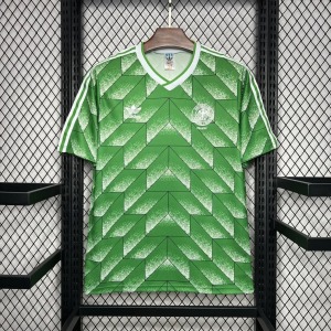 a7e4b0e3b07c01c5bad5a59e90197e47.jpg Deutschland Retro 1990 Trikot