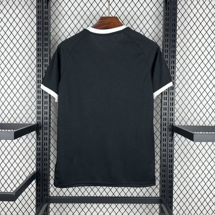 c66f30c5.jpg Ajax Concept Trikot 2025-26
