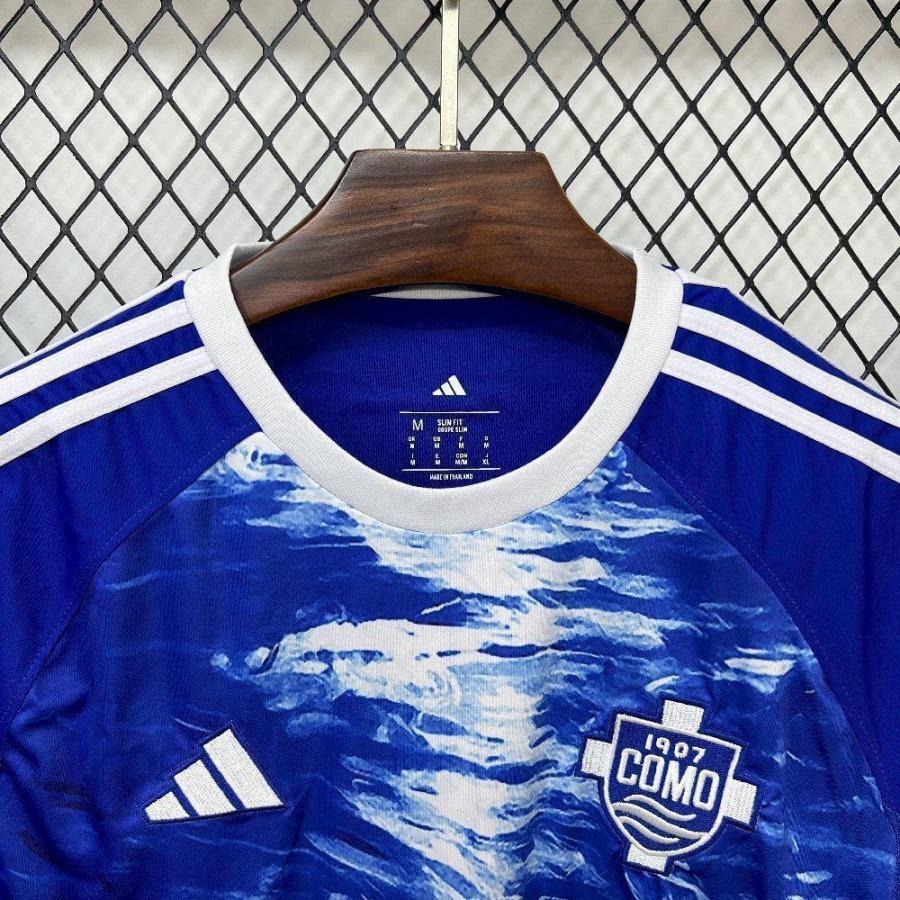 d3c63462.jpg Como 2025-26 Heimtrikot